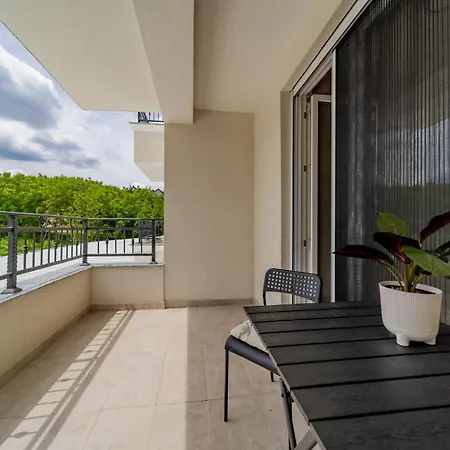 Nuevo 1 Apartment