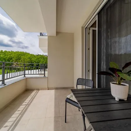 Nuevo 1 Apartment *
